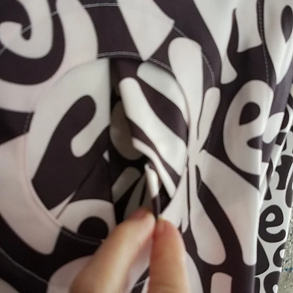 'Lisa Says Gah'    Size 6 tts. NEW WITH TAGS  Lyric Print  Beatles  70's Peace - Picture 11 of 15